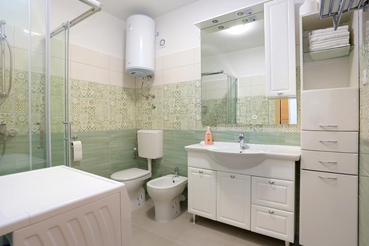 Apartments By The Sea Duce, Omis - 2737 Екстериор снимка