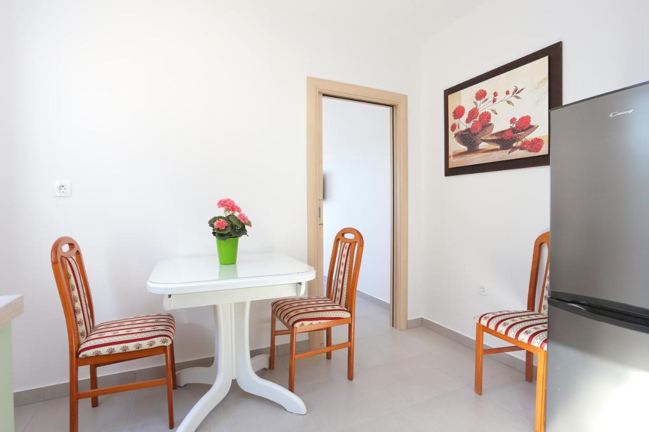 Apartments By The Sea Duce, Omis - 2737 Екстериор снимка