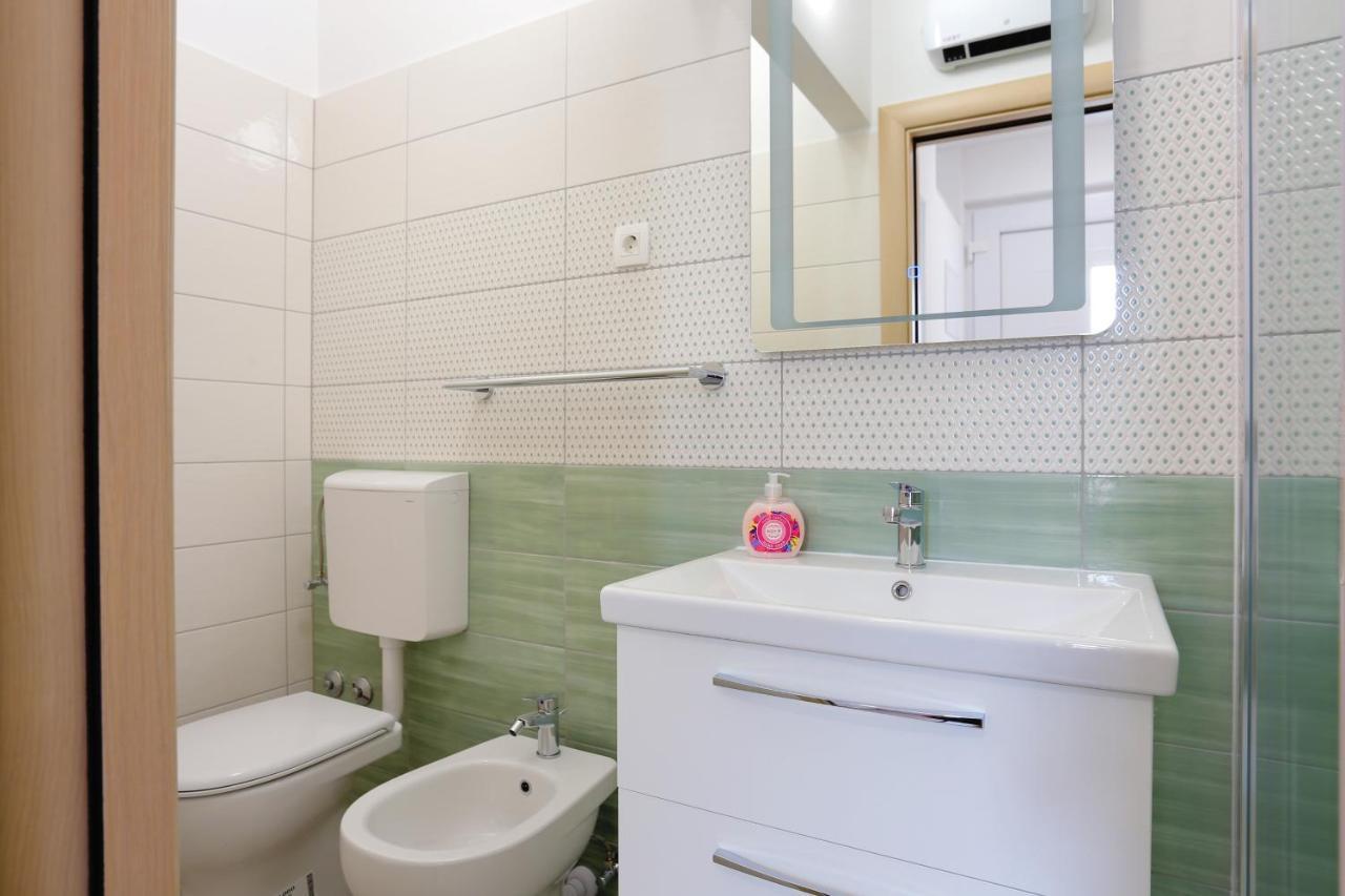 Apartments By The Sea Duce, Omis - 2737 Екстериор снимка